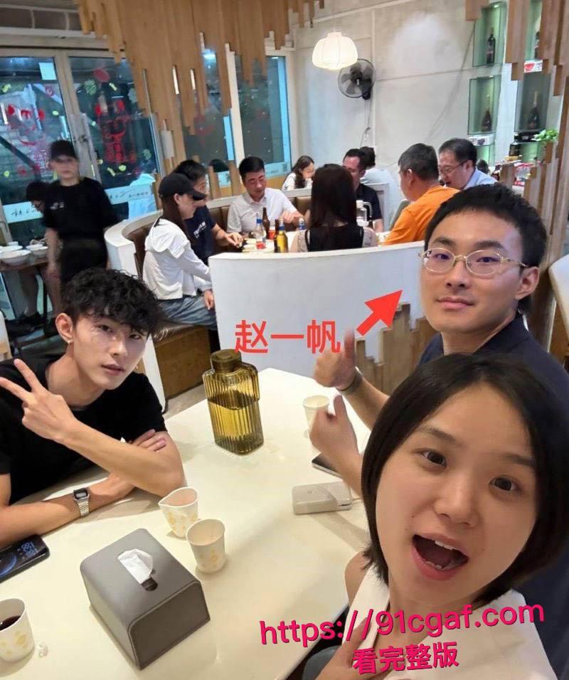 抖音700w粉丝网红 胡楚靓 怒爆男友小袁出轨台球助教 反被粉丝怒斥脚踏两船 聊天记录实锤曝光！-3