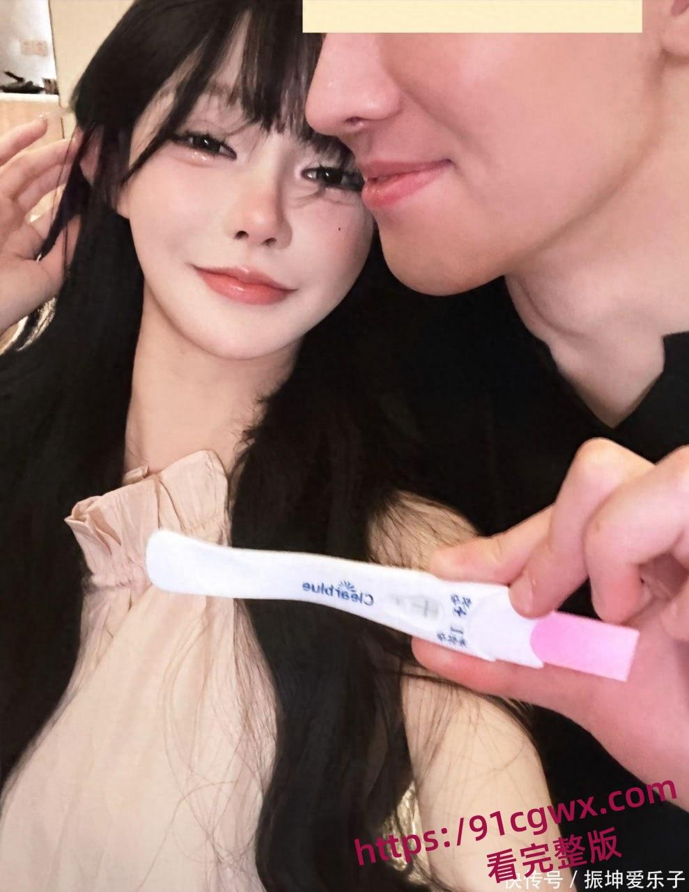 抖音千万网红郑燕姿官宣怀孕之际男友韩亿被骂上热搜！曝出男友黑料出轨开房内射女生引发矛盾！-1