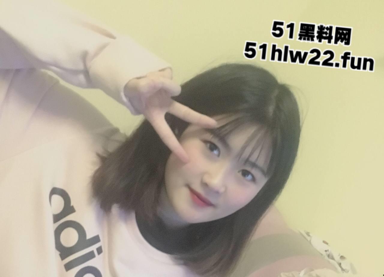 瓜友投稿母狗女友，哈尔滨大奶会计文员反差至极，在公园露出喜欢真空，这样的骚货你喜欢吗！-3