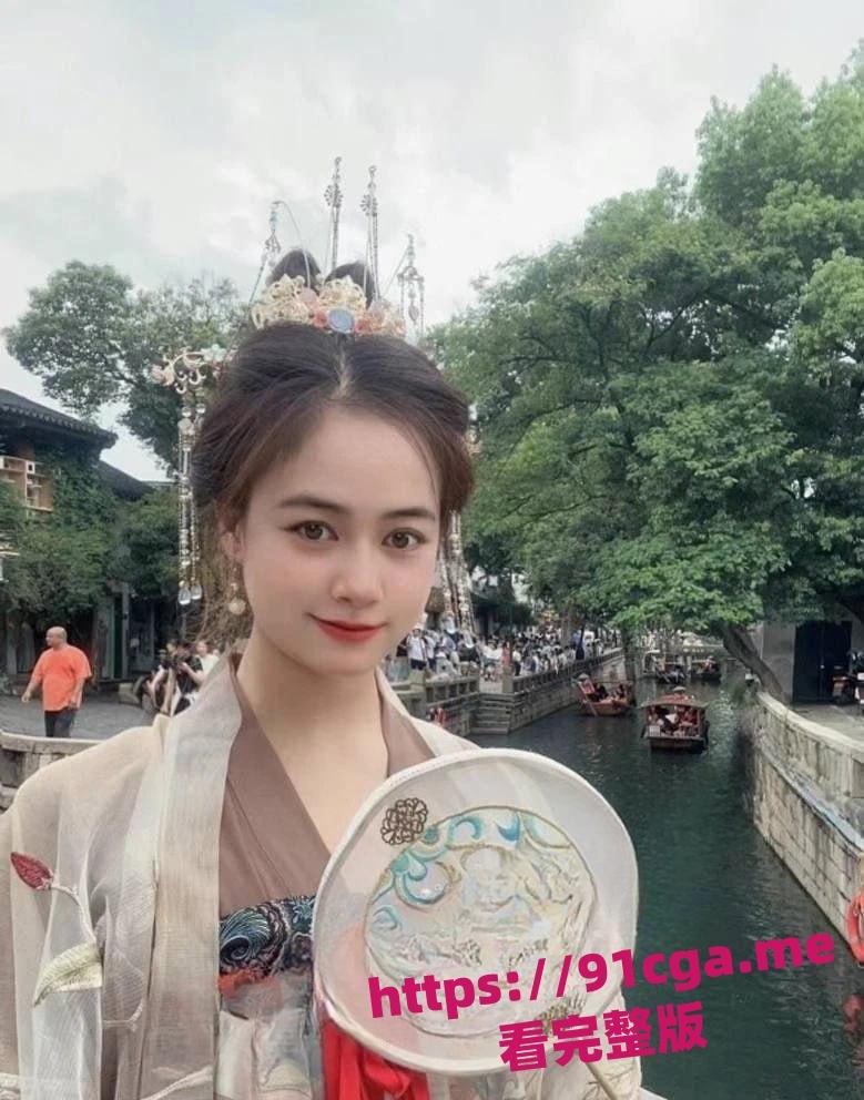 重庆财大新疆学妹夏兹热丽 高颜值尤物破处视频泄密-4