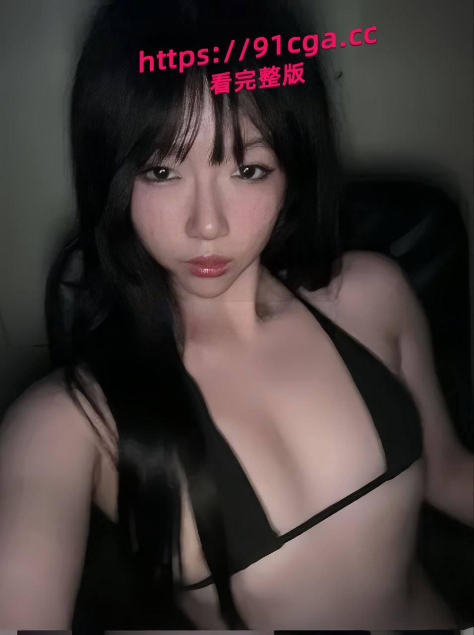 江苏省昆山市 一名女大学生 长相清纯可爱 是真的漂亮！ 内心却藏着反差秘密 经常与精神小伙男友相约-2