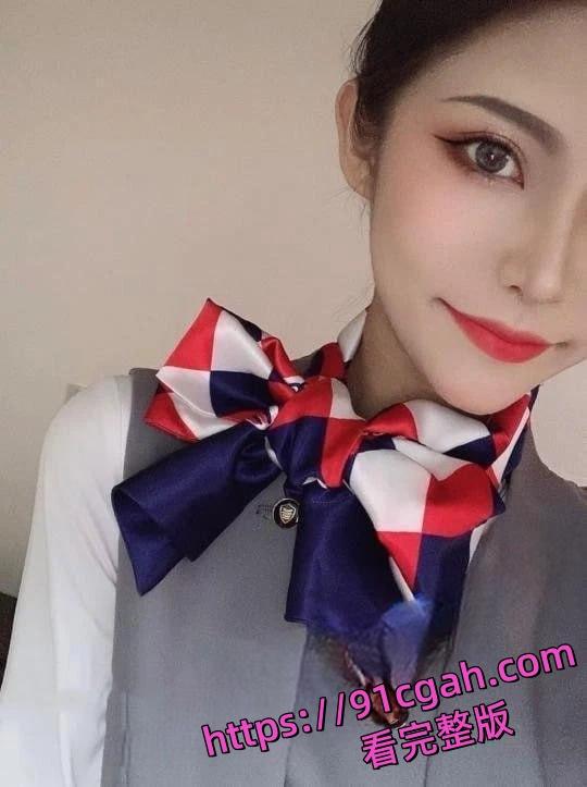 北京航空学院大四实习空姐杨萌被机长潜规则视频泄密-1