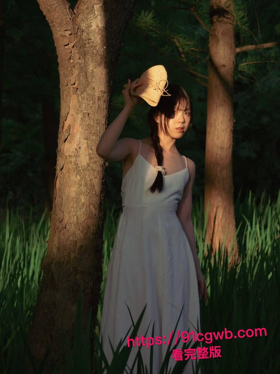 中国美术学院清纯学妹苏雨桐不雅视频流出：在男友调教下变身骚货，黑丝足交口爆后入狂干嫩穴高潮喷汁-4