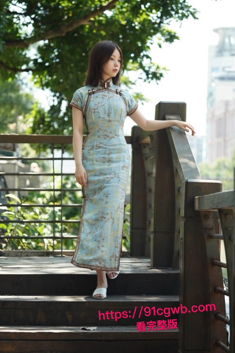 中国美术学院清纯学妹苏雨桐不雅视频流出：在男友调教下变身骚货，黑丝足交口爆后入狂干嫩穴高潮喷汁-16