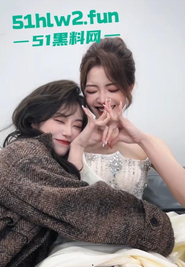 劲爆大瓜，英雄联盟女主持【希然lris】发推自称母狗，颜射照片疯传，全网深挖不雅视频曝光！-10