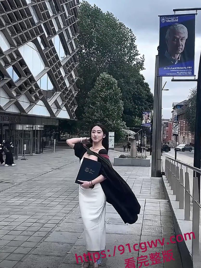 英国谢非尔大学音乐系顶级校花王天性爱视频曝光，小鸡巴绿帽男友贡献露脸口交内射-8