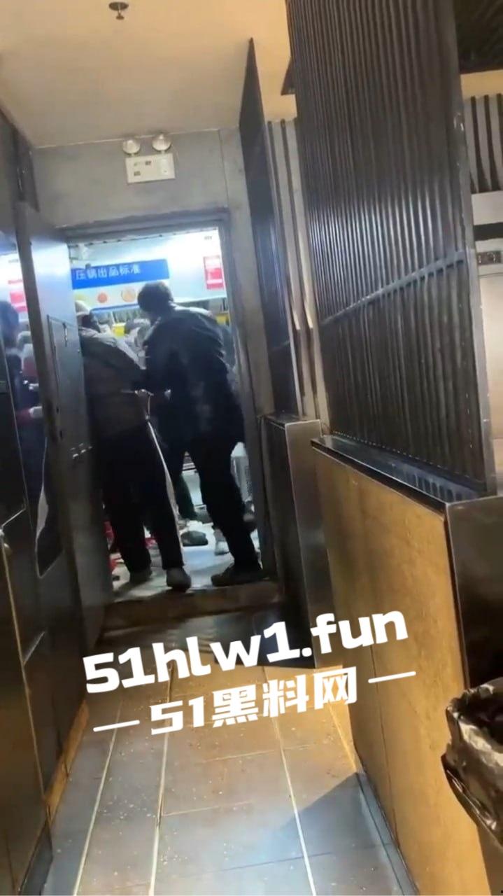 不顺心就干，能干绝不多逼逼，干就完事了快过年了，干完进去吃皇粮，管吃管住还不用操心年货！-1