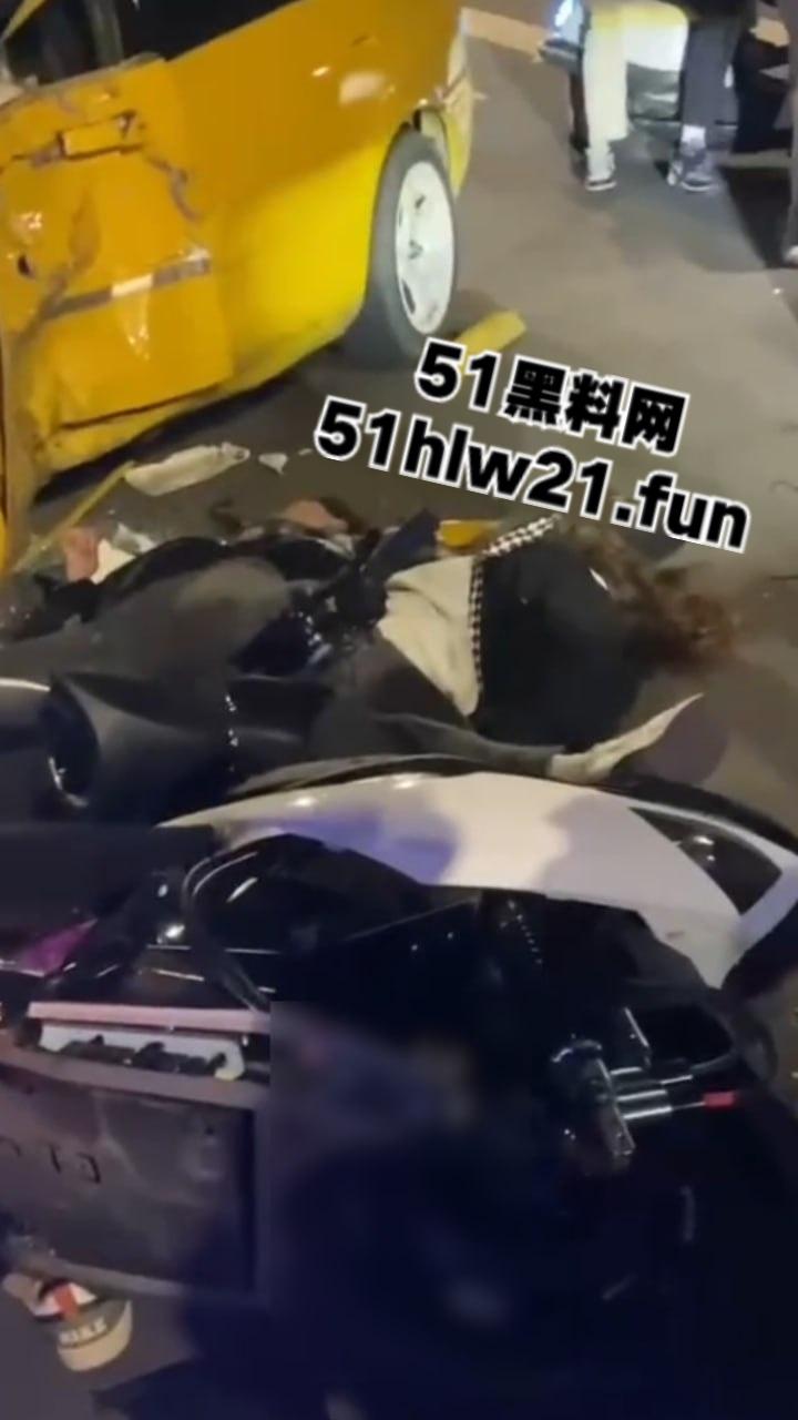 广东江门精神小伙，组织改装摩托车排位赛结果当场撞上轿车，导致司机死亡目前参赛人员正在抓捕中。-3