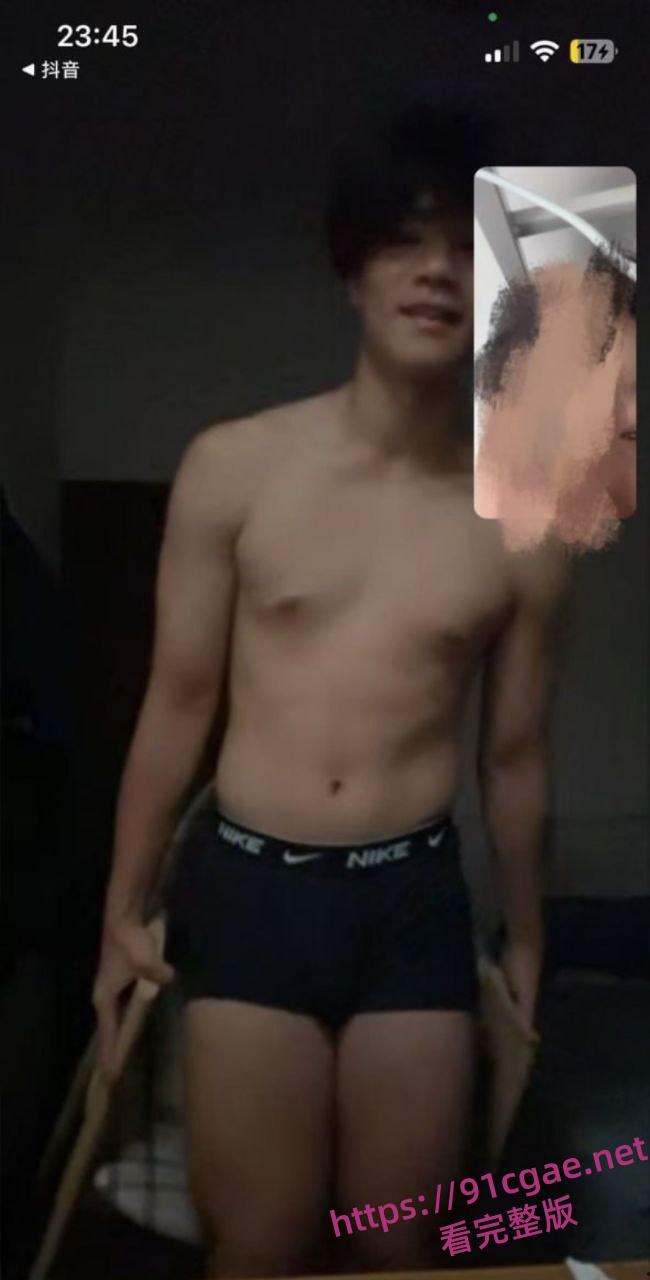 足球天才泰迪少年詹景源丑闻曝光 改年龄欺骗少女感情 网传出轨32岁空姐5P？-4