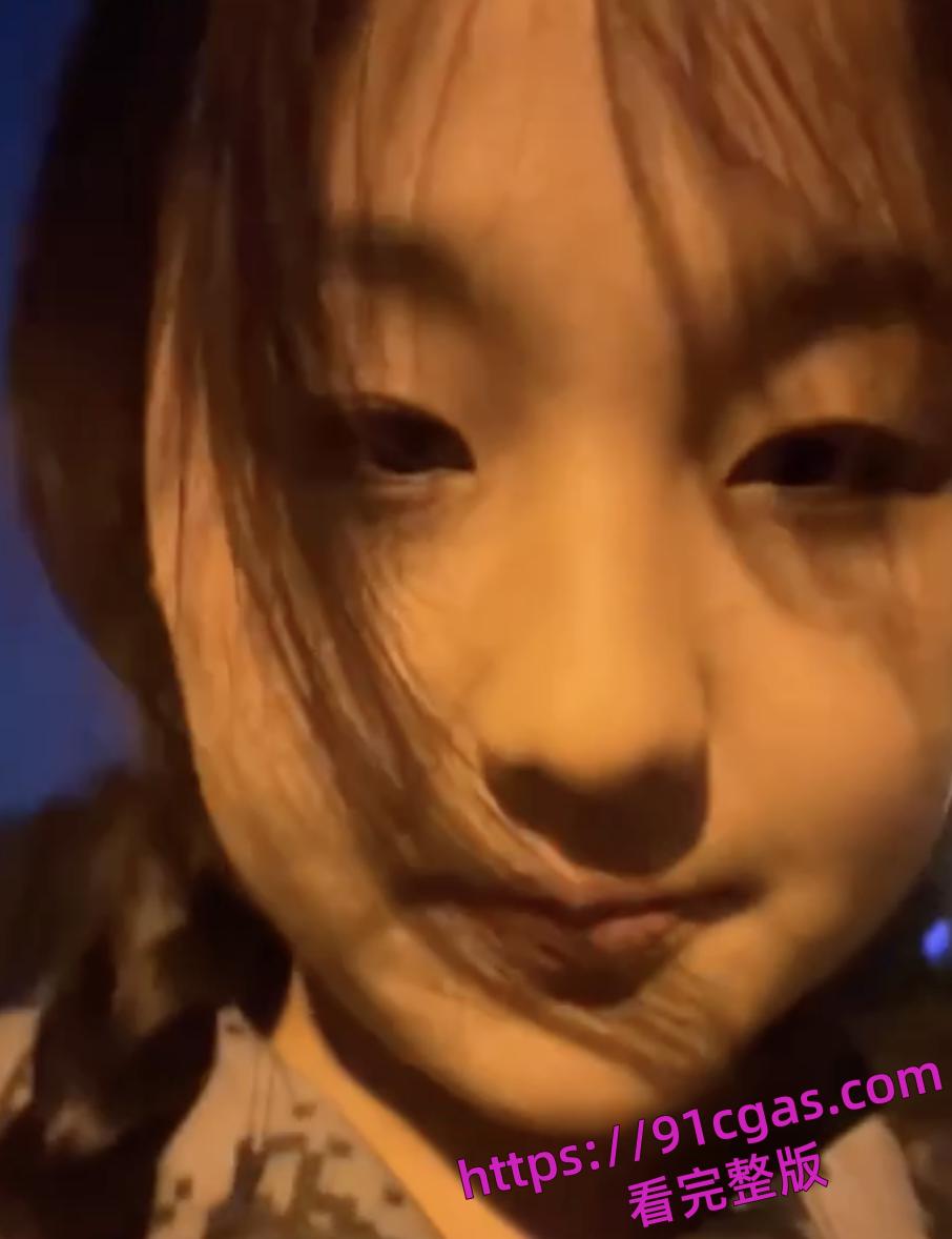 曹县小姨子和姐夫开视频聊骚，被姐姐逮到了。读大一的大学生。-1