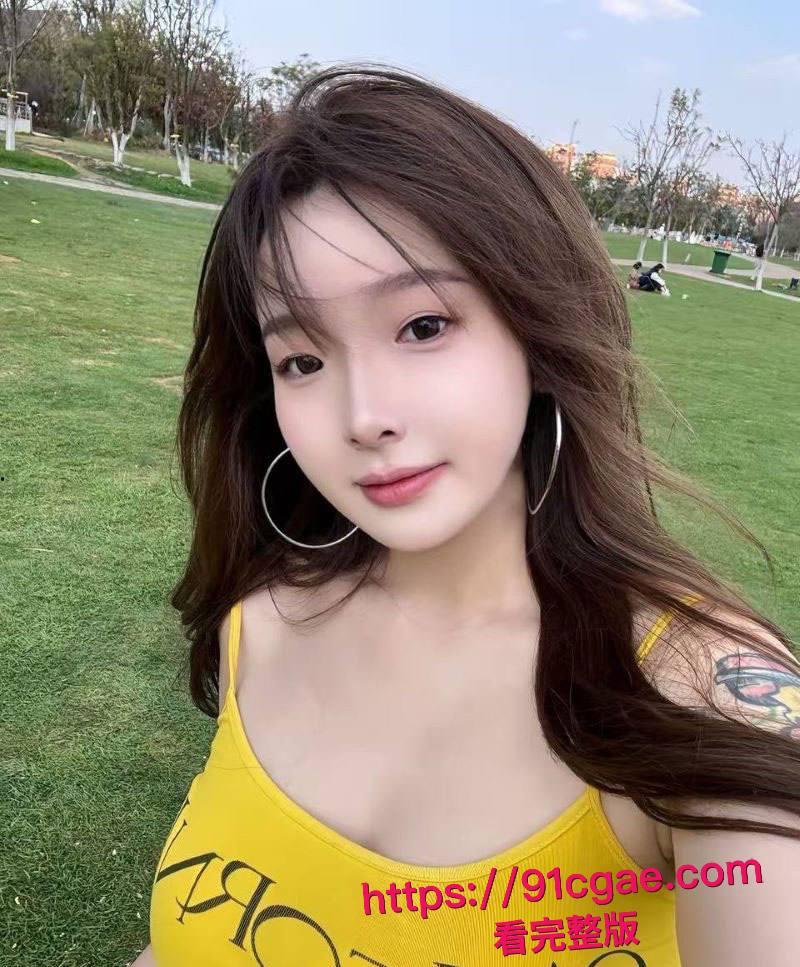 湖南童颜巨乳大学生童莉莉私下自慰视频曝光 白嫩大奶自拍揉捏 手指抽插嫩穴娇喘到腿软！-7