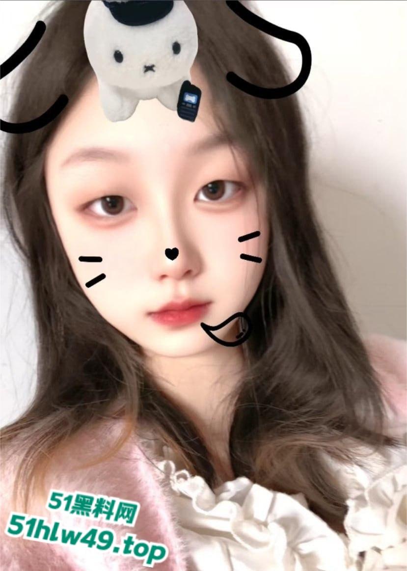 重庆纹身妹【莫盈】裸贷3000元，口叼内裤自慰视频曝光，满身皮肤病看着太惊悚。-8