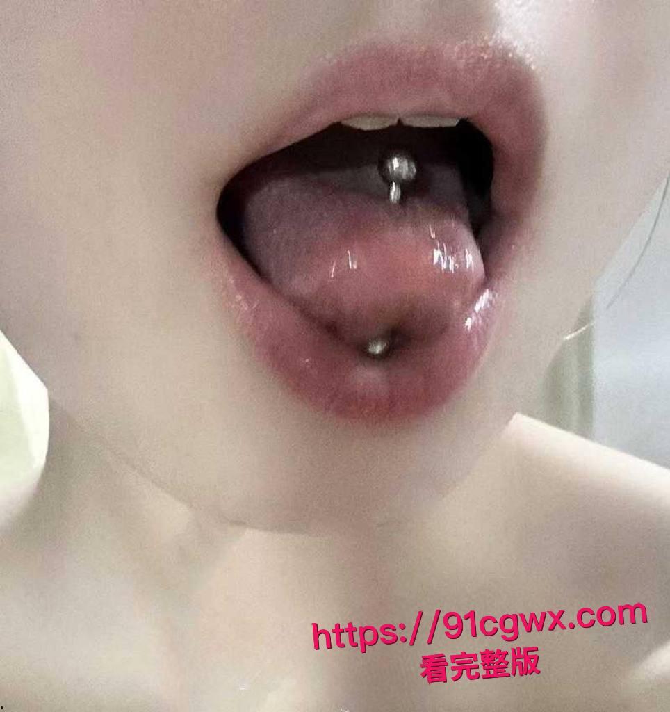 约了个漂亮的学生妹子，和她聊了很久才把她约了出来，后面才知道她居然有男友！-4