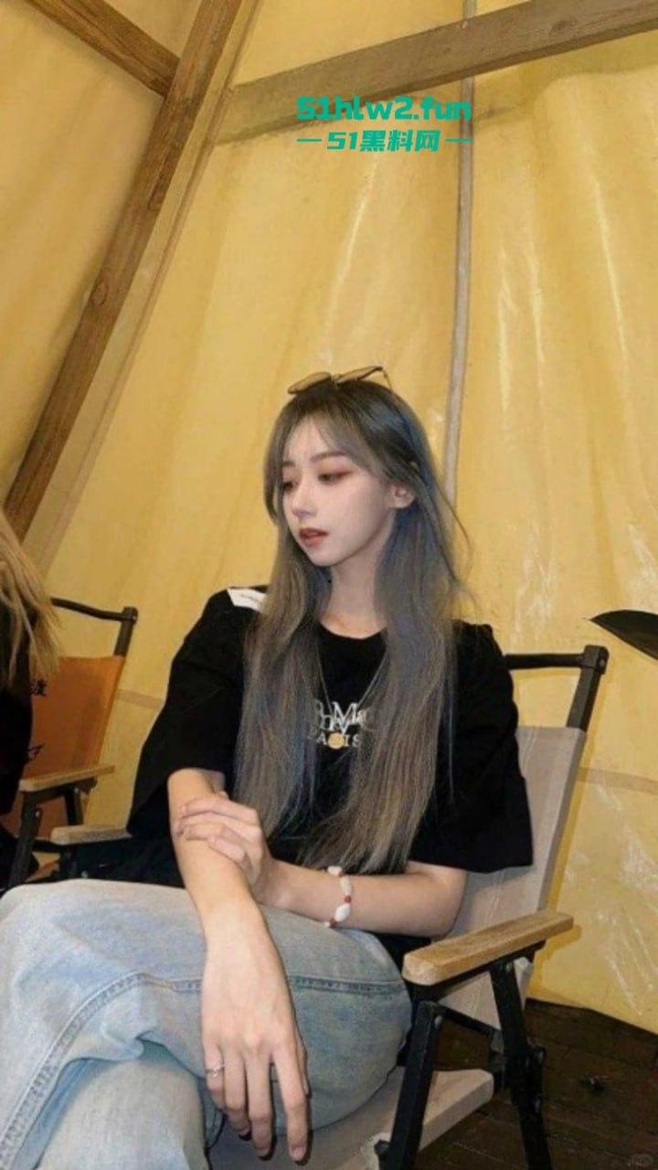 西安Kpop女团成员【刘嘉欣】下海做伴游5天3W，大量不雅视频与身份信息被曝光，完美身材天生的极品炮架。-7