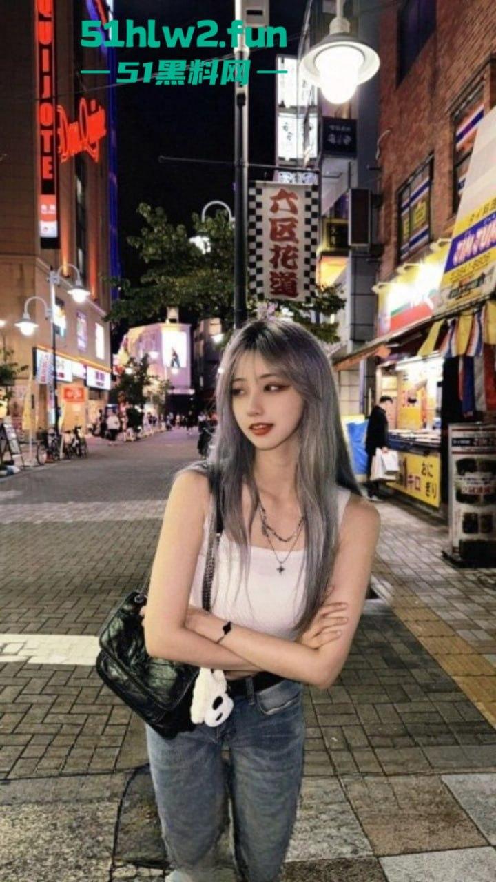 西安Kpop女团成员【刘嘉欣】下海做伴游5天3W，大量不雅视频与身份信息被曝光，完美身材天生的极品炮架。-9