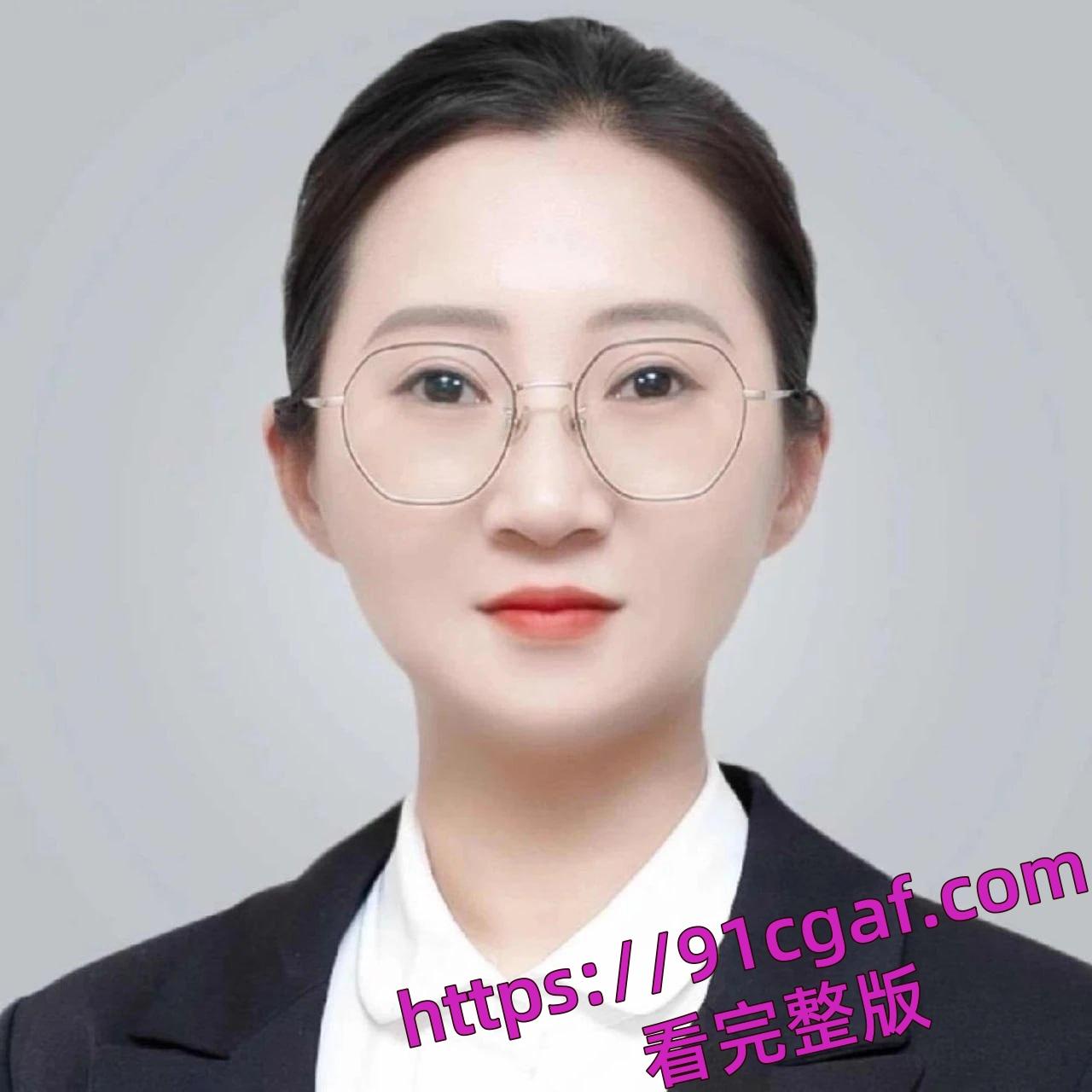 链家房产中介 刘伟强与徐思邈二人工作期间在办公室偷情-8