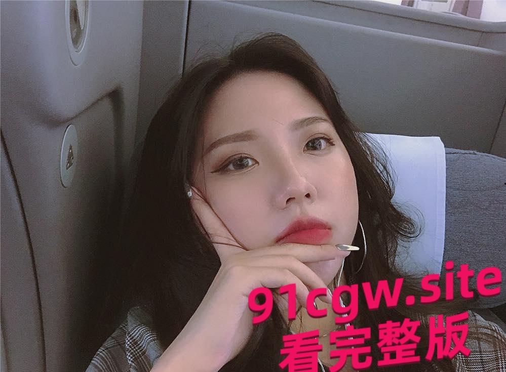 高颜值网红美甲师奈奈，被大神哄骗酒店做美甲惨遭诱奸-2