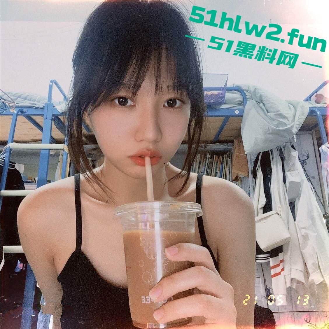 高颜值校花女神【林钰佳】清纯大眼反差学生妹，巨乳翘臀身材极品寝室自拍勾引金主，酒店约炮视频流出。-7