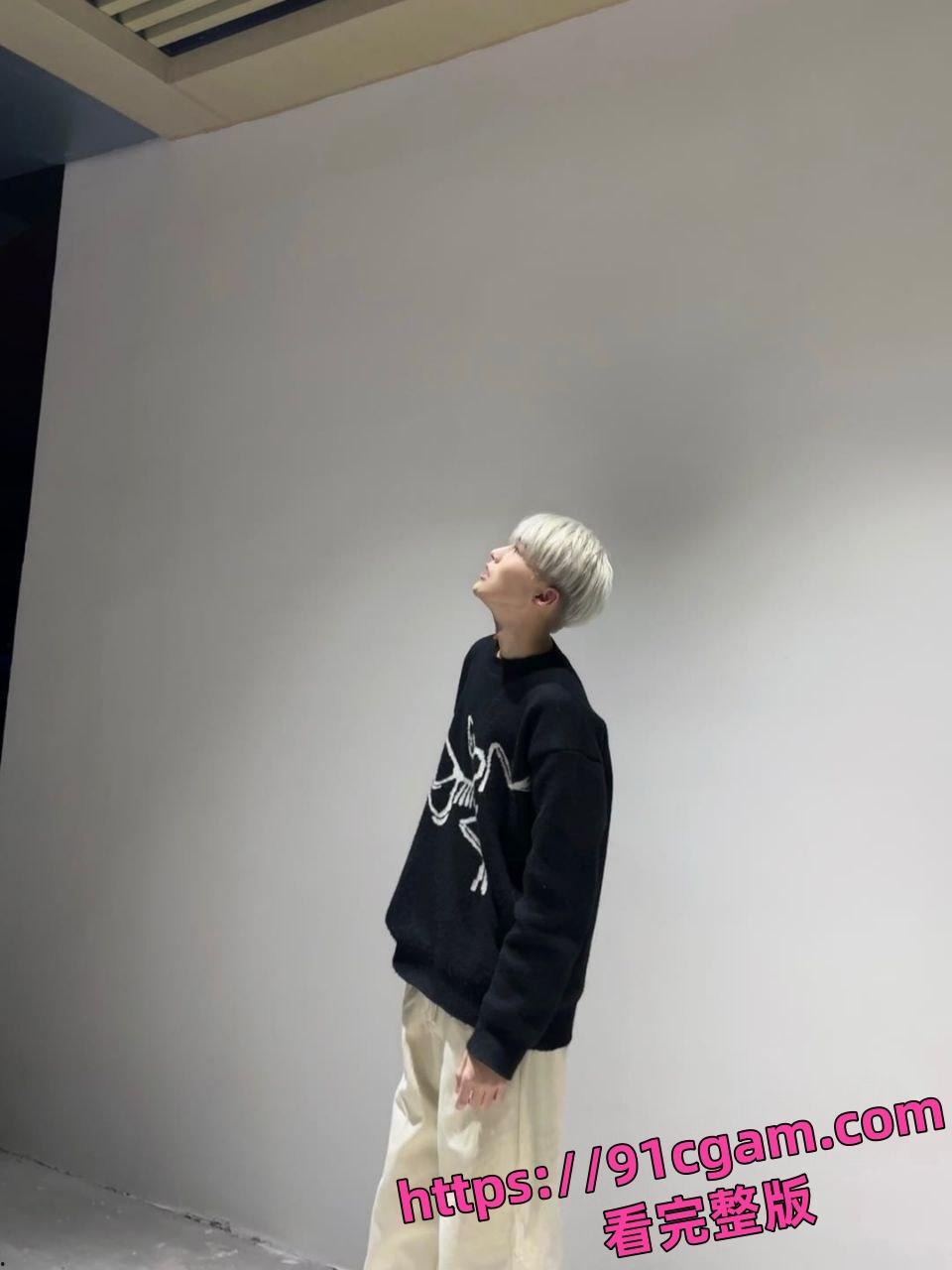 美国留学生许闻 三线井行装富家公子钓富婆约炮成瘾 高知人设下NPD毒瘤本性曝光！-9