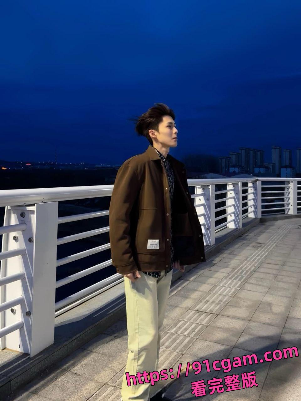 美国留学生许闻 三线井行装富家公子钓富婆约炮成瘾 高知人设下NPD毒瘤本性曝光！-10