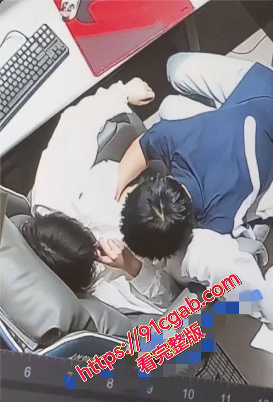 河北武安饥渴小情侣 包厢内沉浸式造人运动被监控拍下全过程 ！ #河北武安包厢事件-3