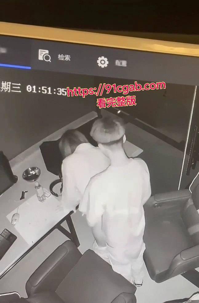 河北武安饥渴小情侣 包厢内沉浸式造人运动被监控拍下全过程 ！ #河北武安包厢事件-4