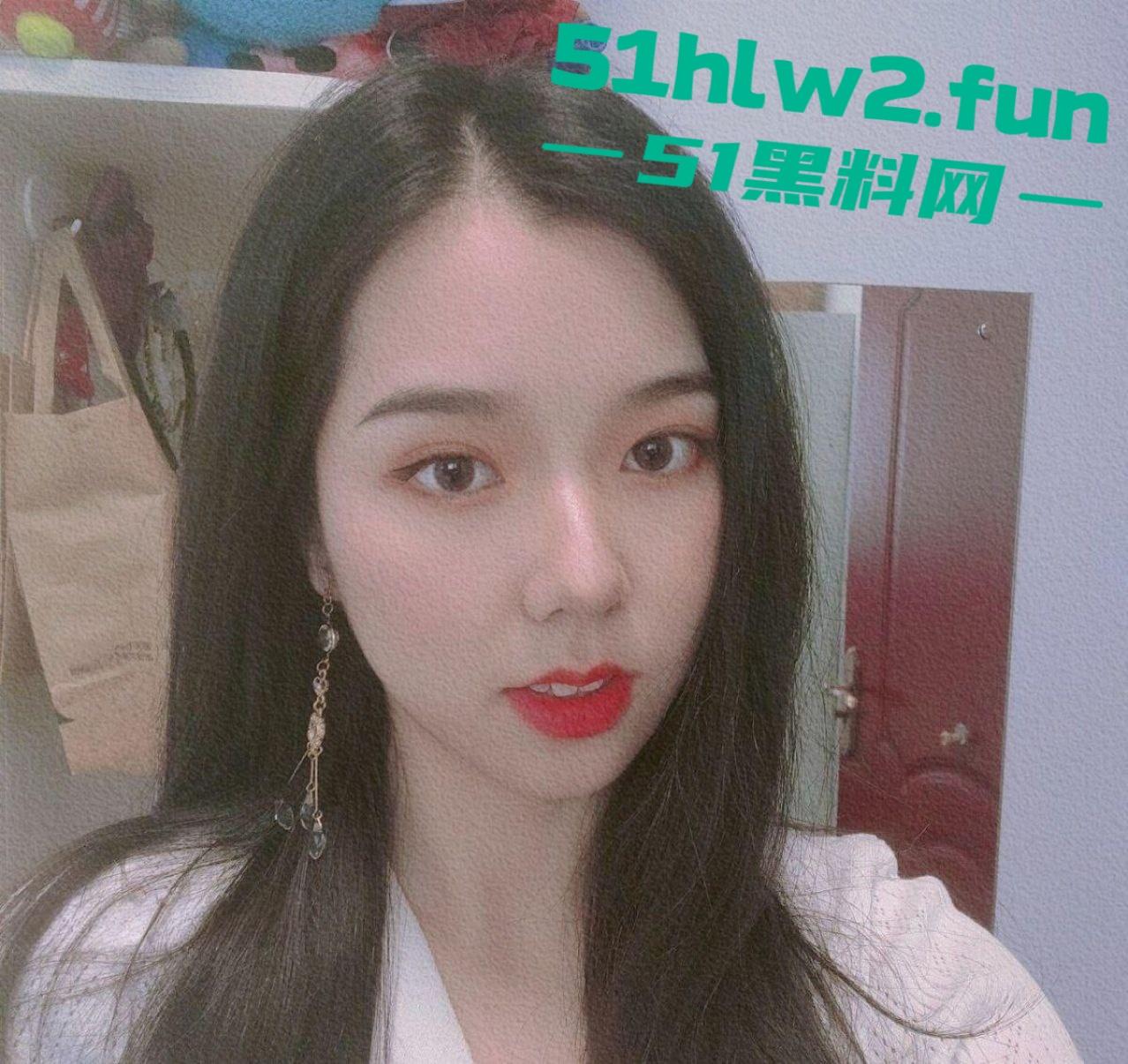 重庆女会计【王君】淫照泄密，白天端庄丽人，背地里骚成母狗，性瘾强到让渣男拍爆！-3