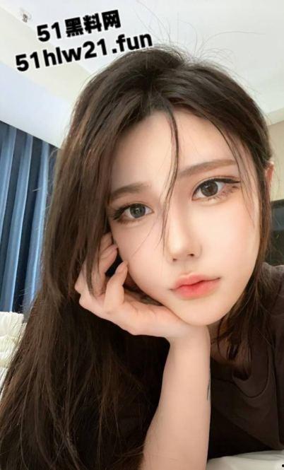 抖音54万粉丝网红【DJMILK】绝美颜值性感尤物，同厂牌签约艺人做爱淫乱自拍视频流出。-6