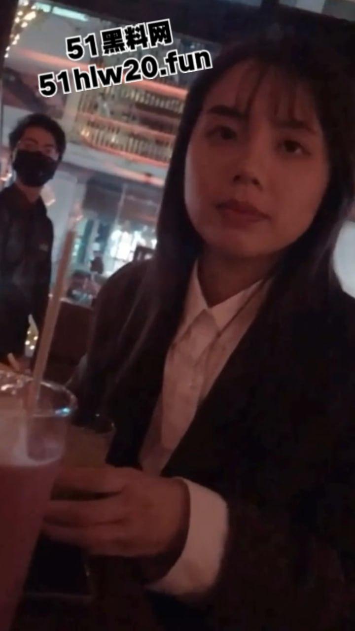 台湾极品幼师【赵舒妤】和富二代偷情视频外流，颜值甜美的极品嫩妹身材凹凸有致翘臀肥美。-2