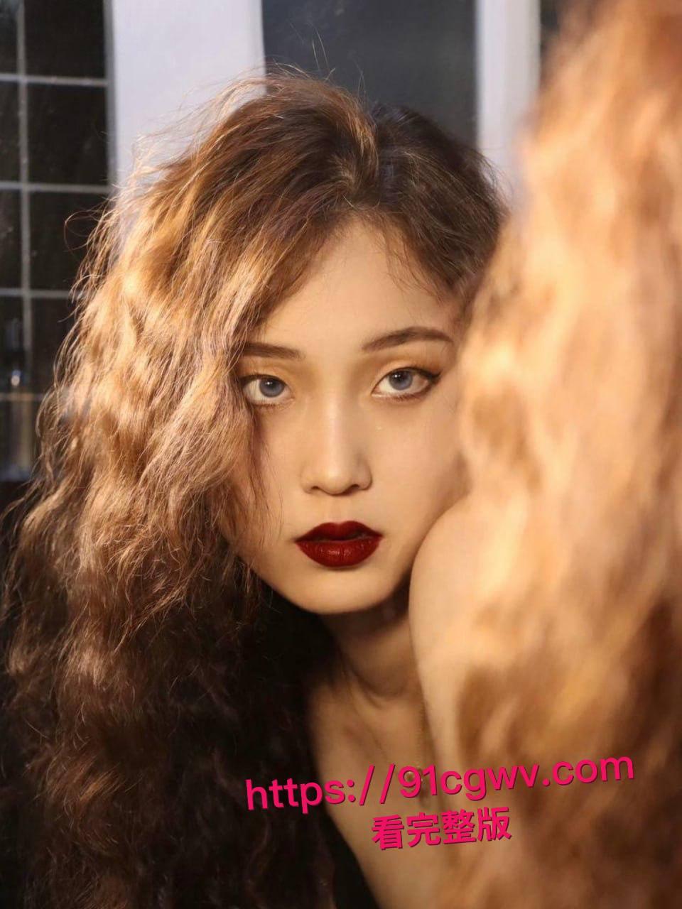 西安瑜伽老师刘珍曼性爱视频流出！黑丝开档翘臀被后入狂干，蜜桃屁股夹鸡巴榨到腿软喷水-4