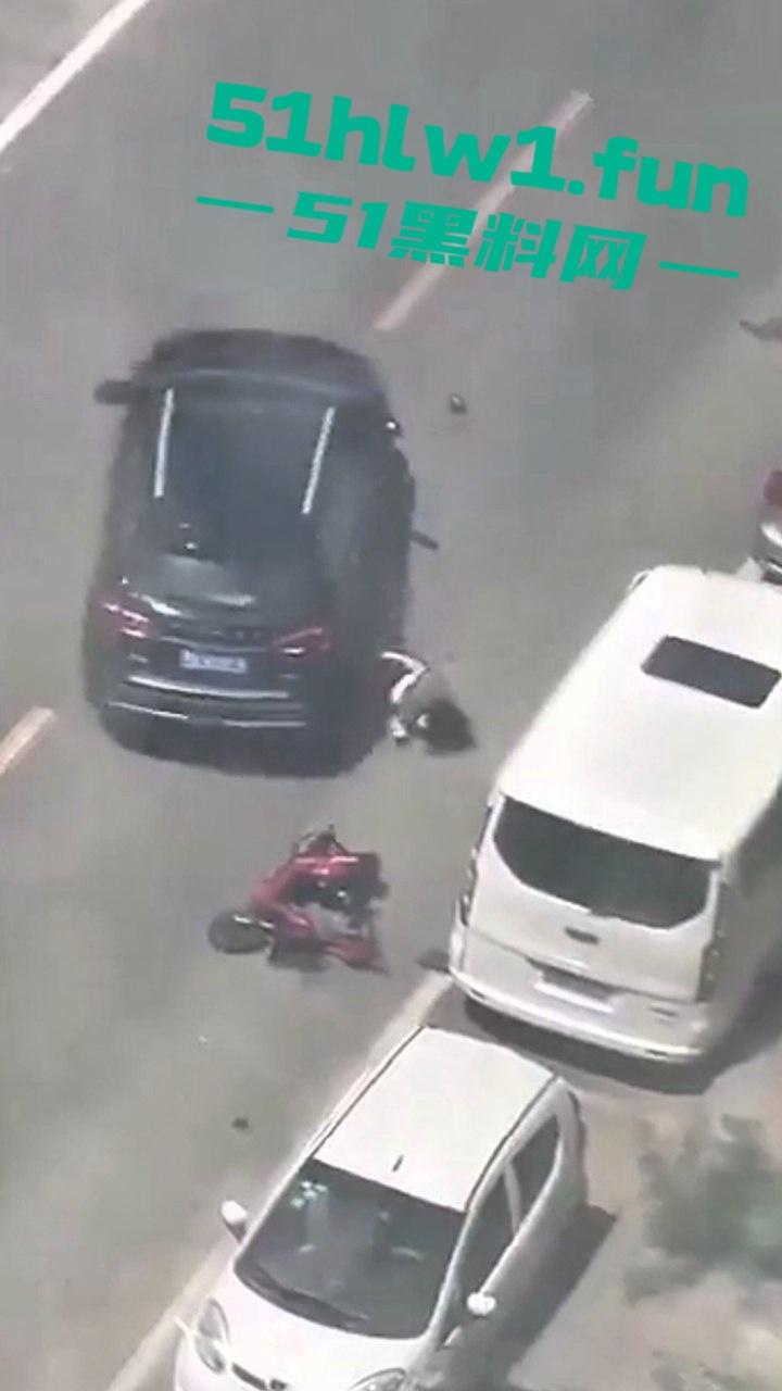 山东东营市变态渣男，开车将妻子撞倒后，反复碾压至其死亡，目前已被警方抓捕，估计是要死刑了！-8