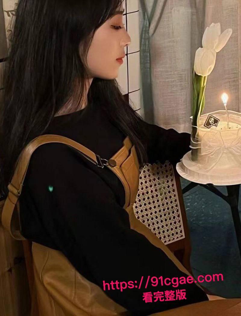 吉林舞蹈学院程念双练功房被学长扯破黑丝狂操 传统体位转后入 抠穴潮喷浪叫不断！-5