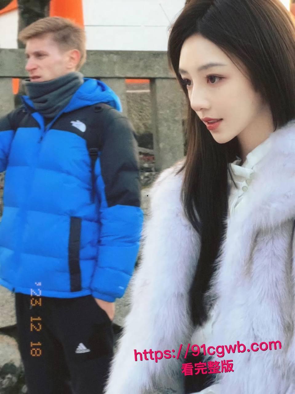 独家爆料！珠海斗门区李嘉颖反差婊属性全开，男友家中激情口交操逼内射，高潮淫叫浪到骨子里！-7