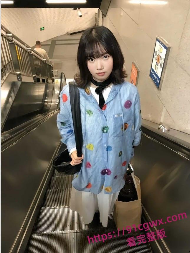 上海富二代大哥包养中日混血妹子 平日乖乖女私下超反差 3P淫乱双洞齐开 性爱视频曝光！-3