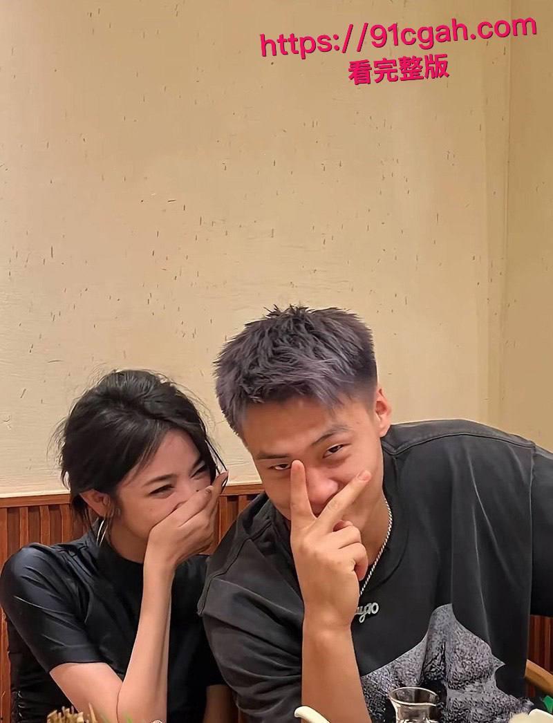 抖音女网红 Yuri睿哥 网上哭诉男友陈观宇出轨   不仅在自己床上啪啪 还自拍性爱视频 小三骚逼被干的潮喷-6