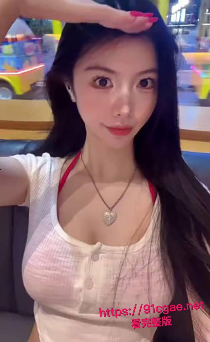 抖音60万粉反差女神绿导演被金主重金砸下 酒店一对一私密直播巨乳翘臀擦边热舞 骚到顶点！-6